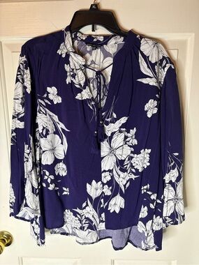 Women’s Mid-Sleeve Blouse Navy & White Floral Size 2X Like New